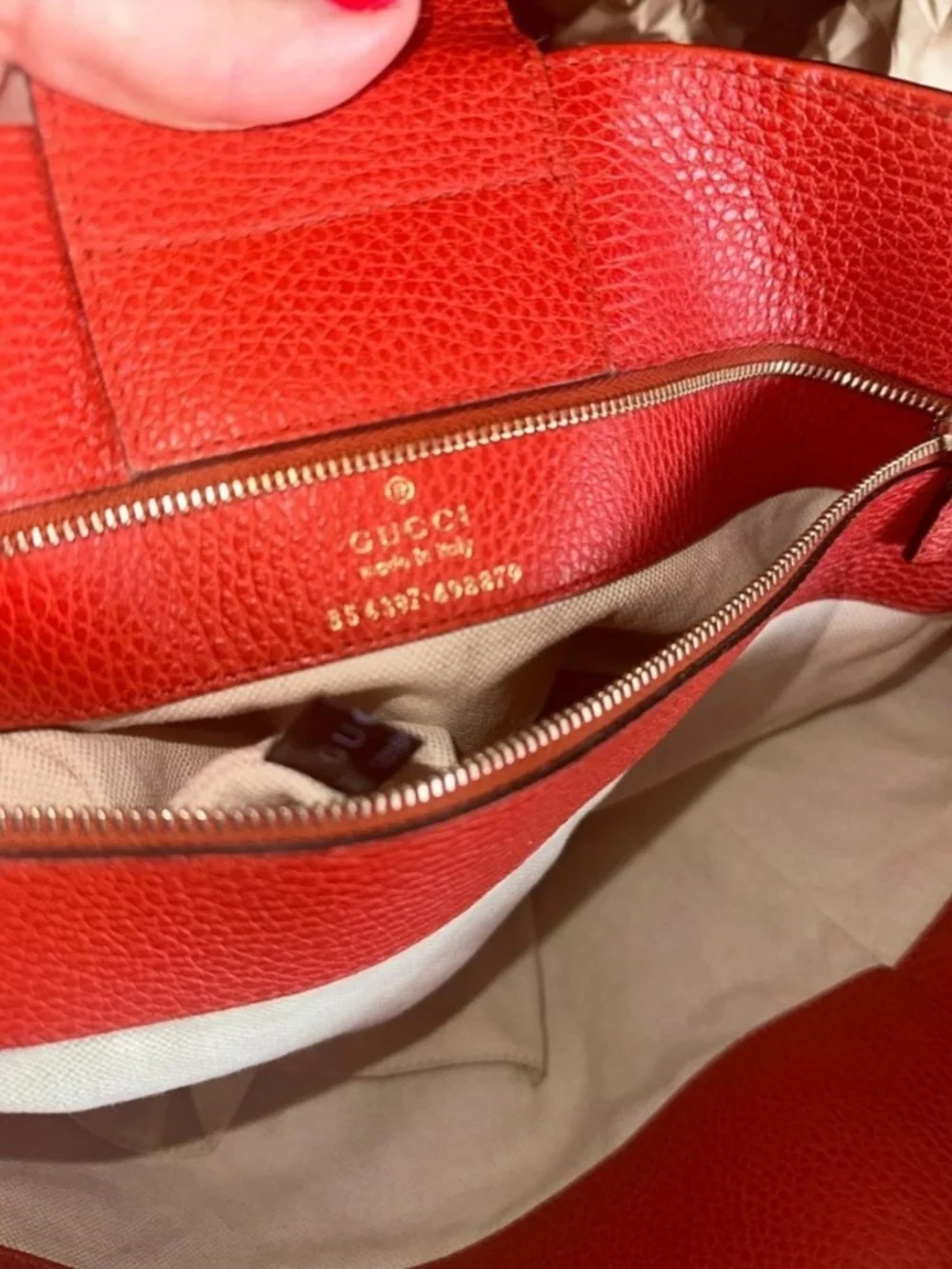 Authenticated Gucci Red Leather Large Swing Tote - Picture 9 of 14